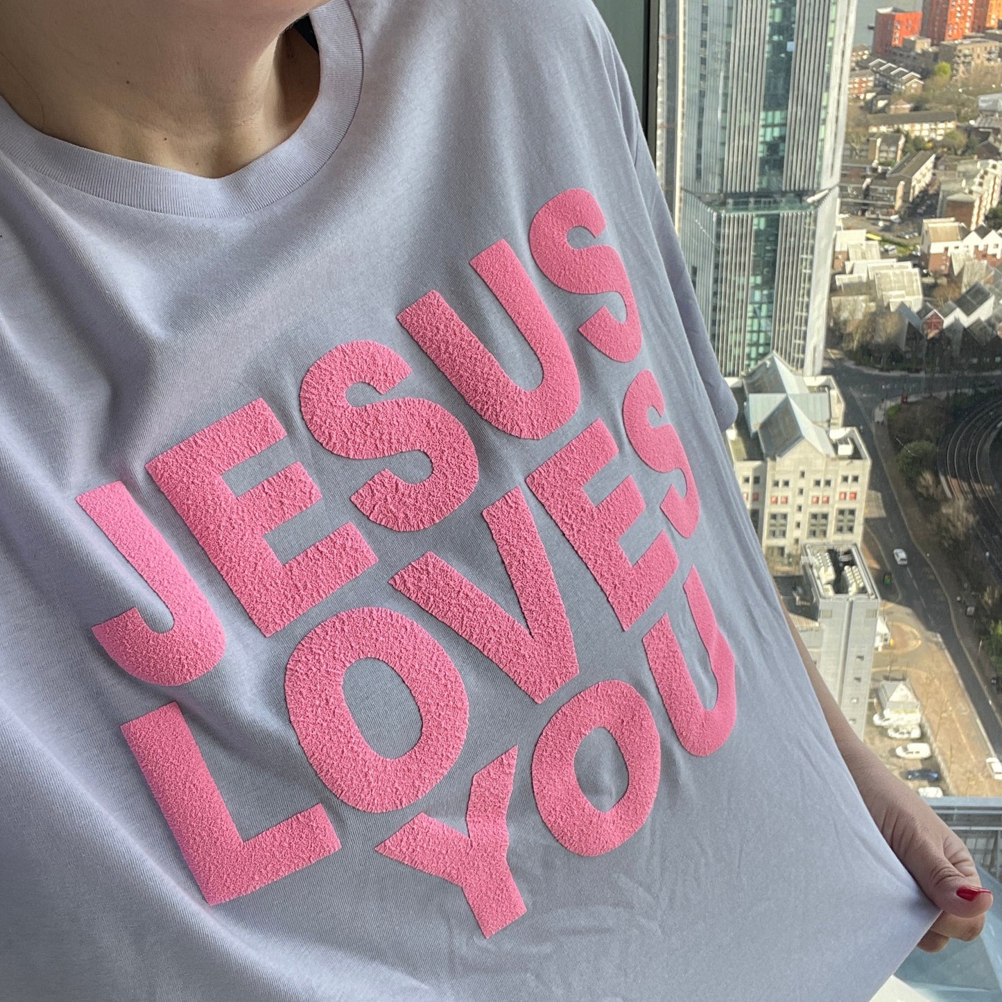 Jesus Loves You - T-Shirt